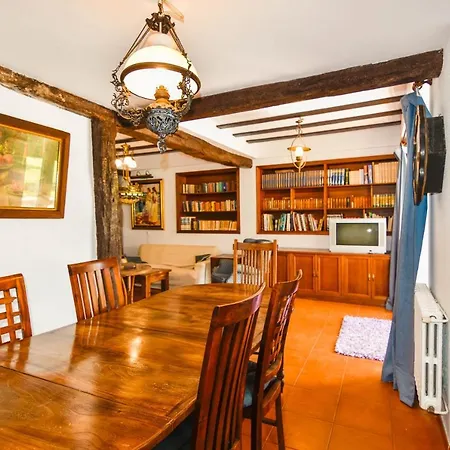 Casona Con Gran Jardin * Camargo