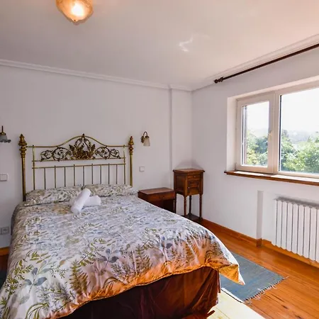 Holiday home Casona Con Gran Jardin